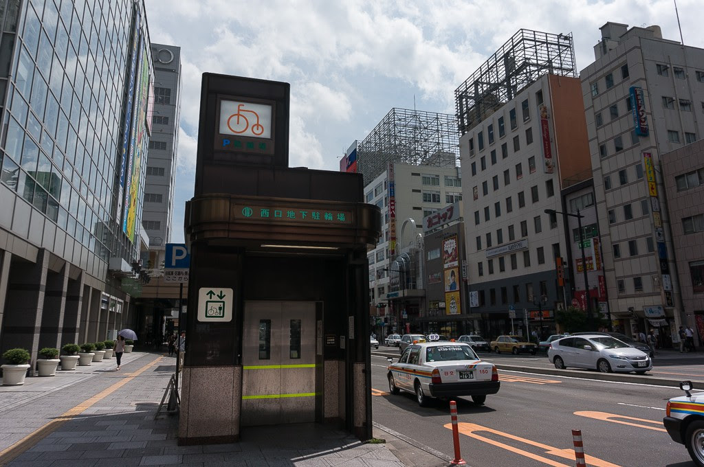 広瀬 通 地下 自転車 等 駐輪場
