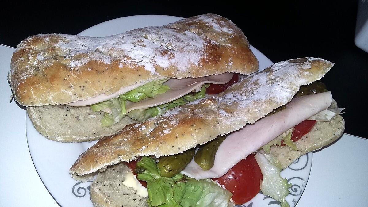 Pour réaliser 3 ou 4 jolis pains maison, au graines, voici la recette. Recette De Sandwichs Pique Nique Aux Graines De Pavot