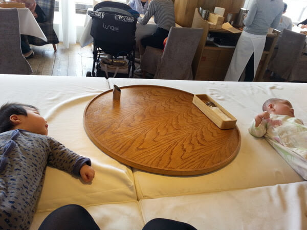 現代の髪型 新鮮な横浜 子連れ ランチ 個室