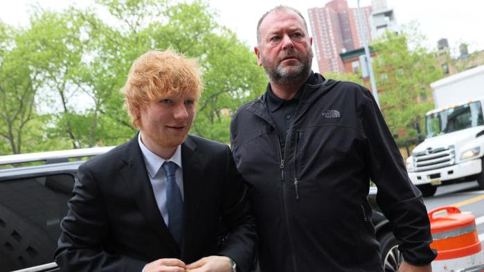 Ed Sheeran a chanté s'accompagnant à la guitare au tribunal lors de son procès pour plagiat