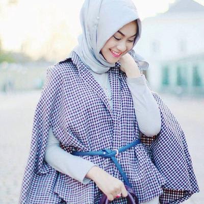  Kombinasi Jilbab Untuk Baju Warna Biru Muda 