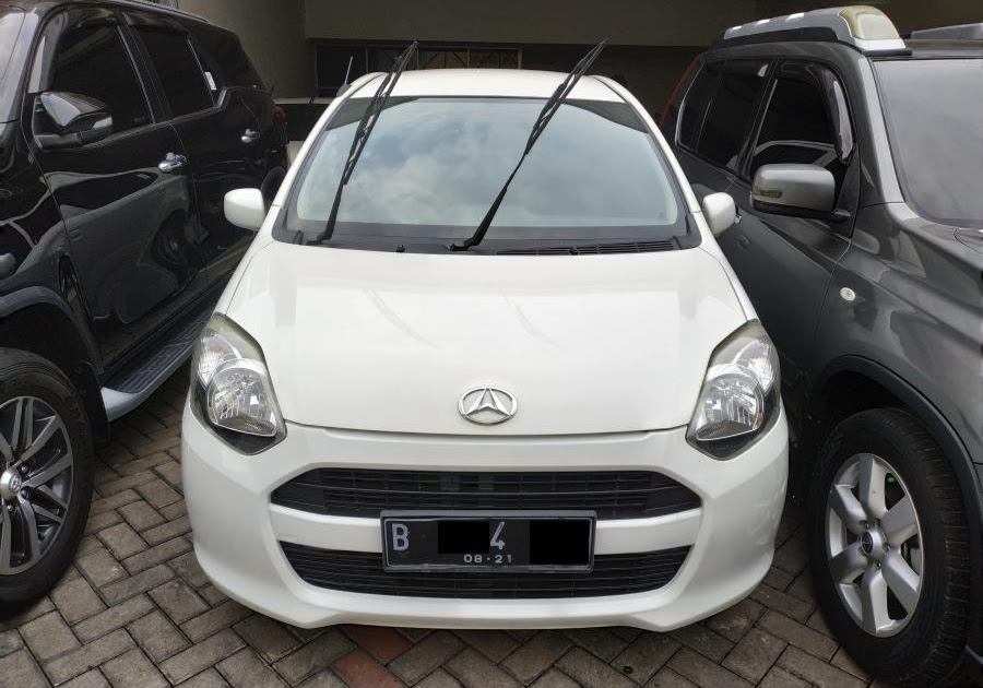 15+ Gambar Mobil Ayla Putih