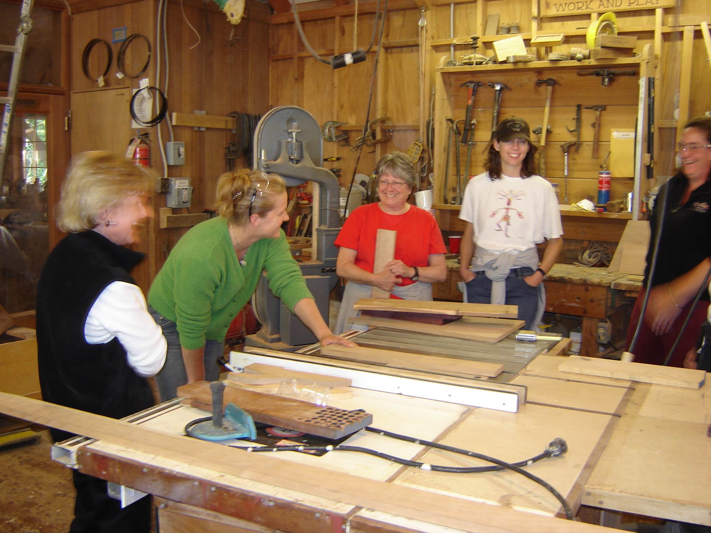 woodworking classes for beginners near me