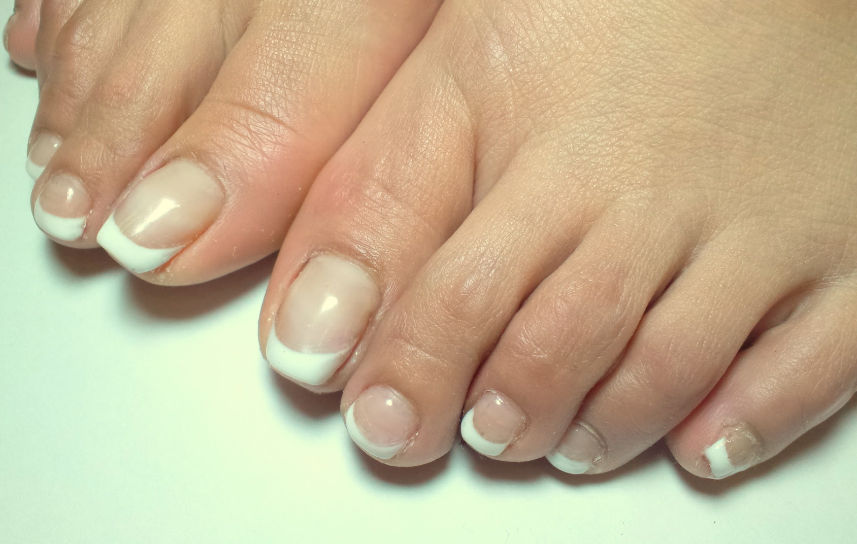 ぜいたく フレンチ ネイル 足 美しいネイルトレンド