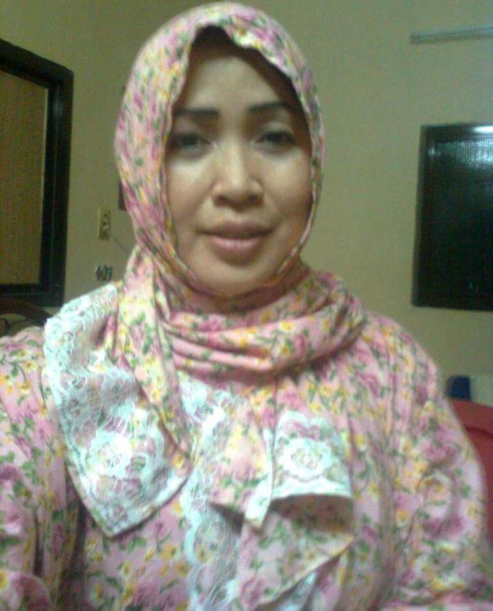 Tante girang : cangcut.tumbung.tante
