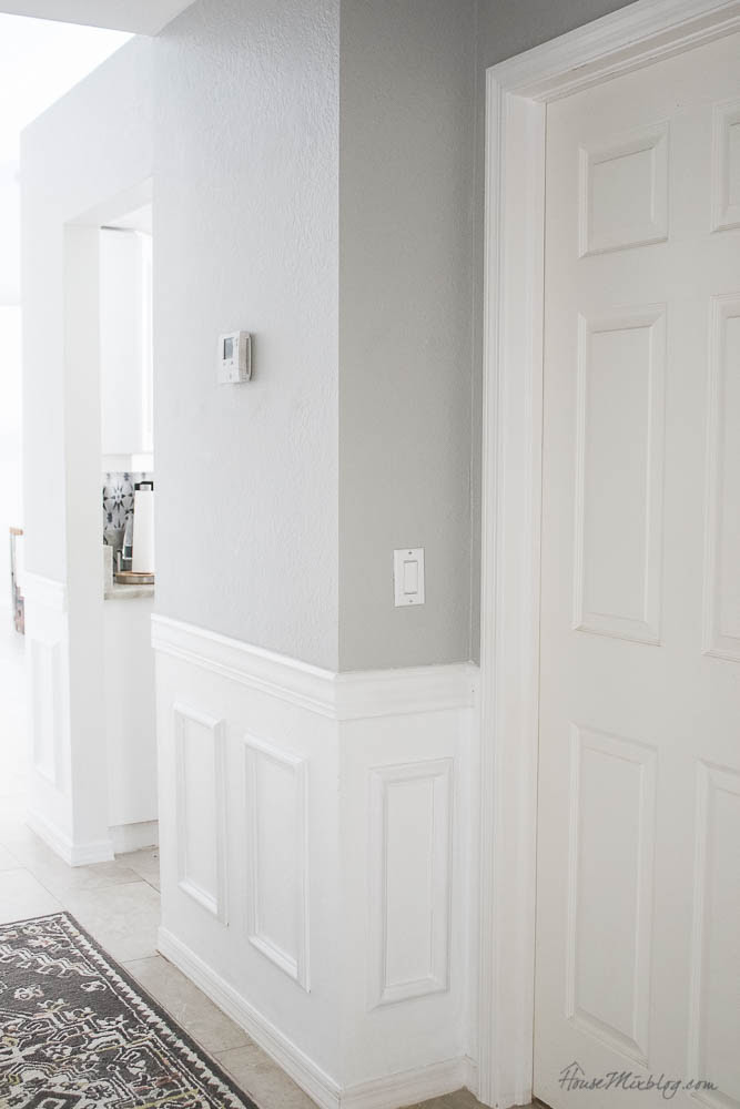 Chair rails are installed on the wall at a. Diy The Easiest Wainscoting House Mix