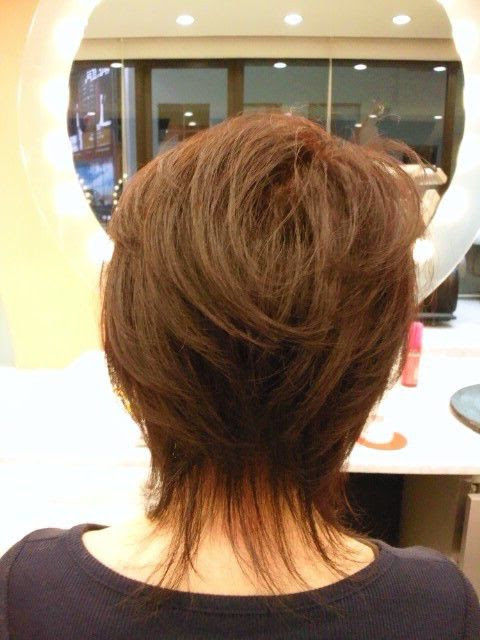 ショート 女性 40 代 ウルフ カット Medico Shengelia