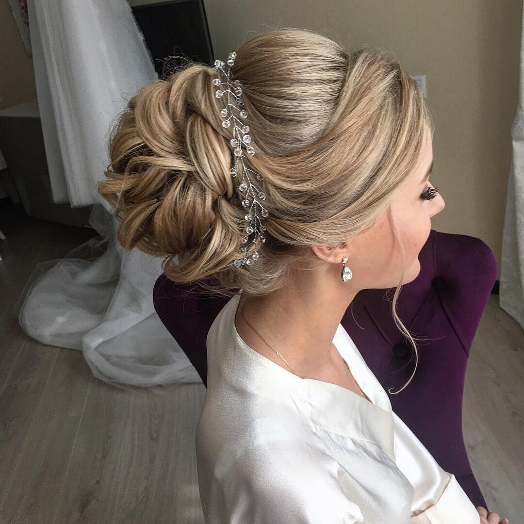 What are the perfect hairstyles&haircuts for long hair ladies?take a good look at these 90 dazzling long hairstyles for women. 10 Lavish Wedding Hairstyles For Long Hair Wedding Hairstyle Ideas 2021