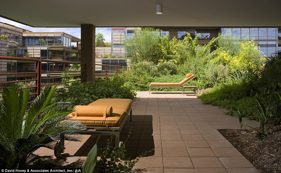 Sit back and relax in your surroundings: A lounge area in the Optima Camelview Village in Scottsdale