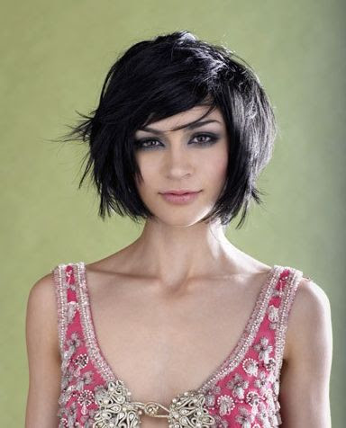 First, if you want to pull off a gothic look like the one presented above. 30 Cool Shaggy Bob Haircuts Pretty Designs