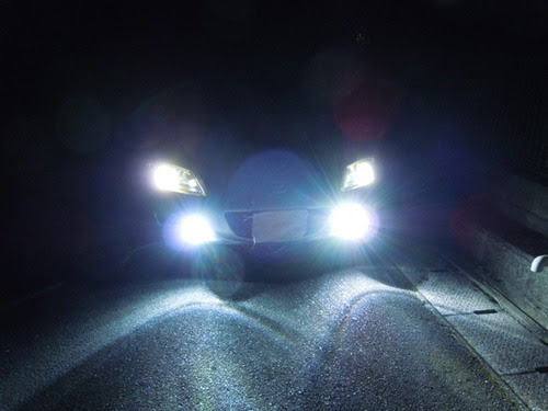 車 夜 ライト Kuruma