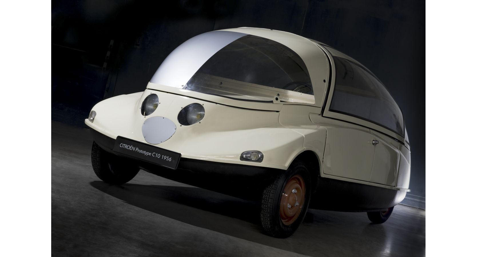 Retromobile 2023: CITROËN se inspira en el atrevimiento y la sutileza