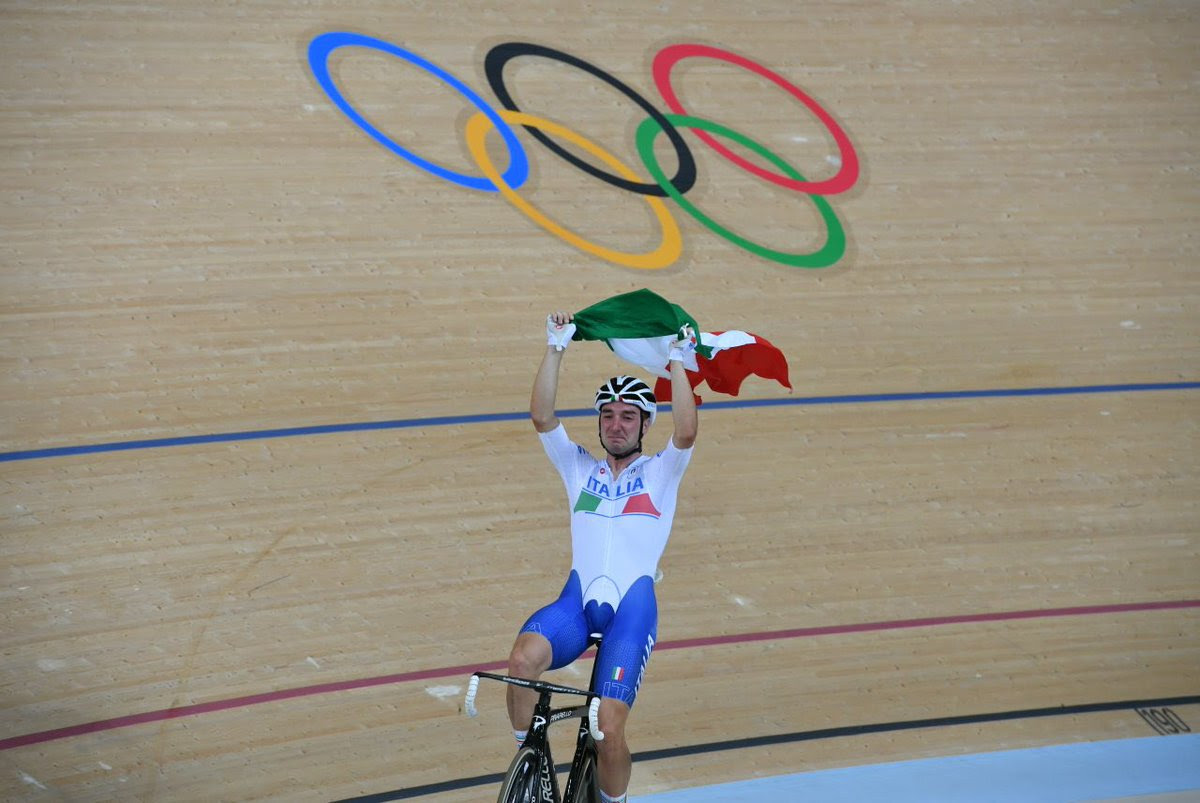 Pro cyclist and track cyclist. Rio2016 Elia Viviani Campione Olimpico Dell Omnium Bicitv