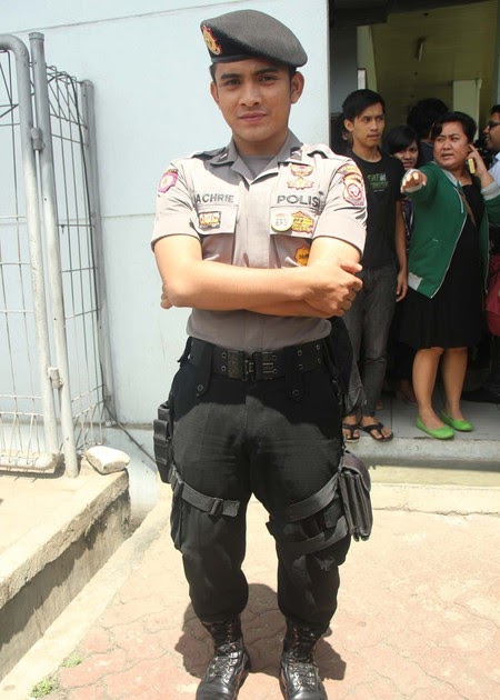 Galeri Foto Polisi Ganteng  Saeful Bahri Terbaru 2012