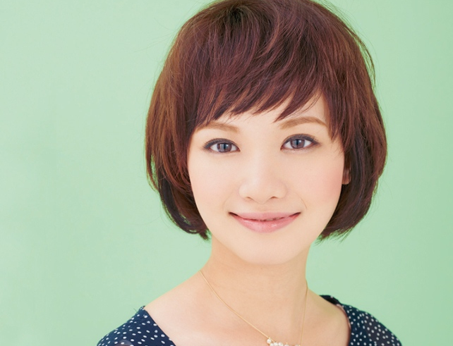 就活 髪型 前髪 固め方 Irina Gakharia