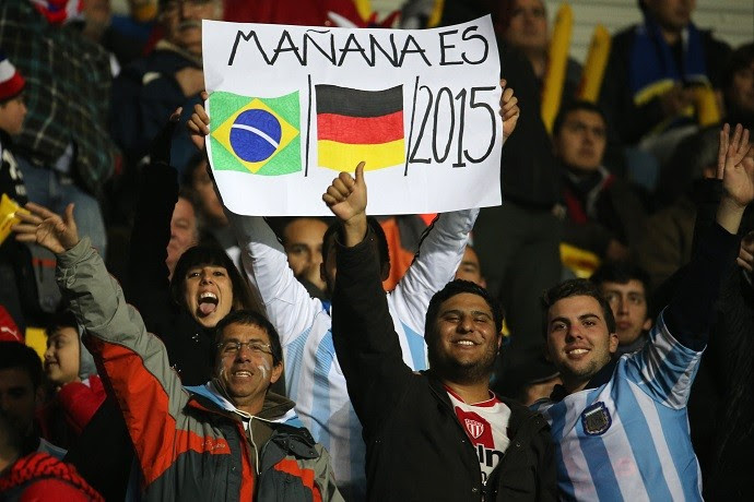 Parodia del partido que disputó brasil y argentina por las eliminatorias del mundial de rusia 2018. Torcedores Argentinos Ironizam Brasil Com Dia Do 7 A 1 No Chile Blog Blog Da Copa Globoesporte Com