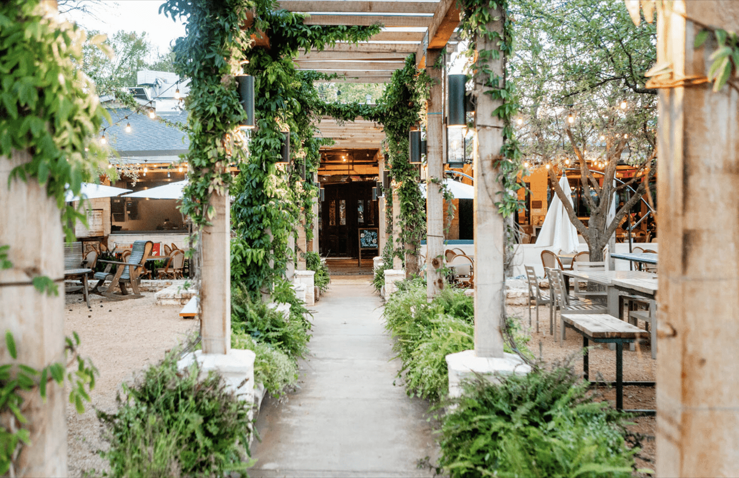 Just blocks from the aac, our rooftop patio and terrace is perfect for your private dining event in dallas. Beautiful Private Dining In Dallas Smoky Rose
