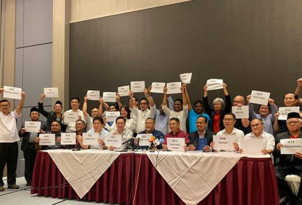 Selepas penamaan calon ditutup, spr menyatakan semua kerusi akan melihat pertandingan. Gabungan Baharu Johor Tiada Sokongan Majoriti Ph Johor Astro Awani