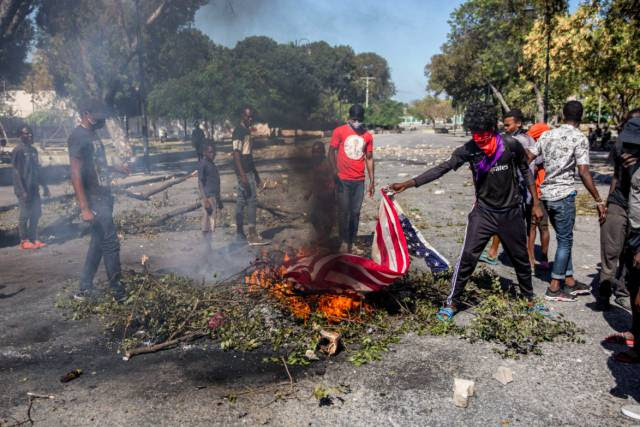 Haiti entra em nova espiral de caos e violência política