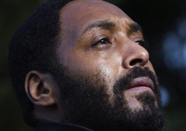 His parents divorced when he was very young. First Look Jesse L Martin In Sexual Healing Marvin Gaye Biopic Trailer Lil Mo S L S Up Single The Young Black And Fabulous