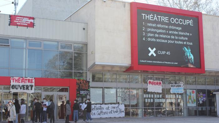 REPORTAGE. Orléans : dans le théâtre occupé, des intermittents se mobilisent pour mettre en lumière la situation de tous les précaires