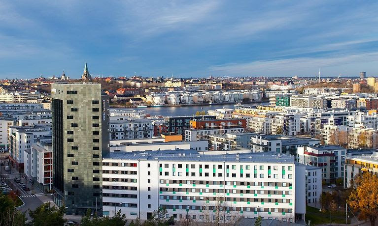På andra sidan gatan finner du sjöpraktiken. 3 Apartdirect Hammarby Sjostad Stockholm Schweden Niedrigste Buchungspreise Fur Apartdirect Hammarby Sjostad In Stockholm