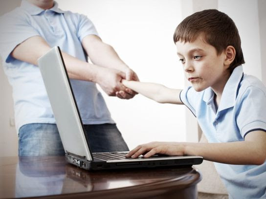  6 Signs Your Child is a Tech Addict