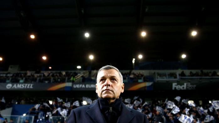 Ligue des champions : pourquoi des fans de l'Olympique lyonnais ne supportent plus Bruno Genesio, leur propre coach ?