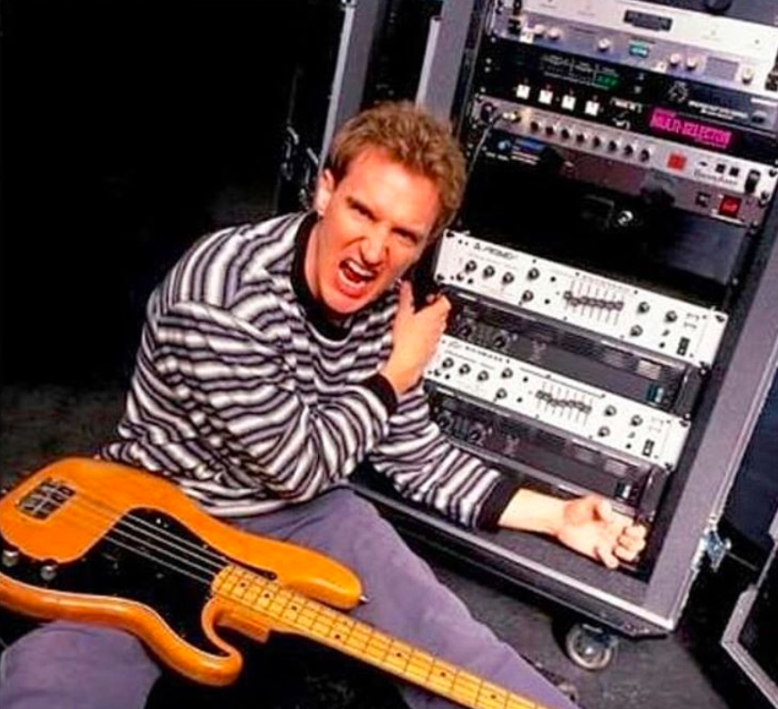 The isp technologies' david ellefson signature model beta bass dsp™ is a floor controlled bass guitar system with a fully programmable super precision digital bass preamp with studio quality. David Ellefsons Amplifiers And Effects Pedals Megadeth 2 2 Which Bass