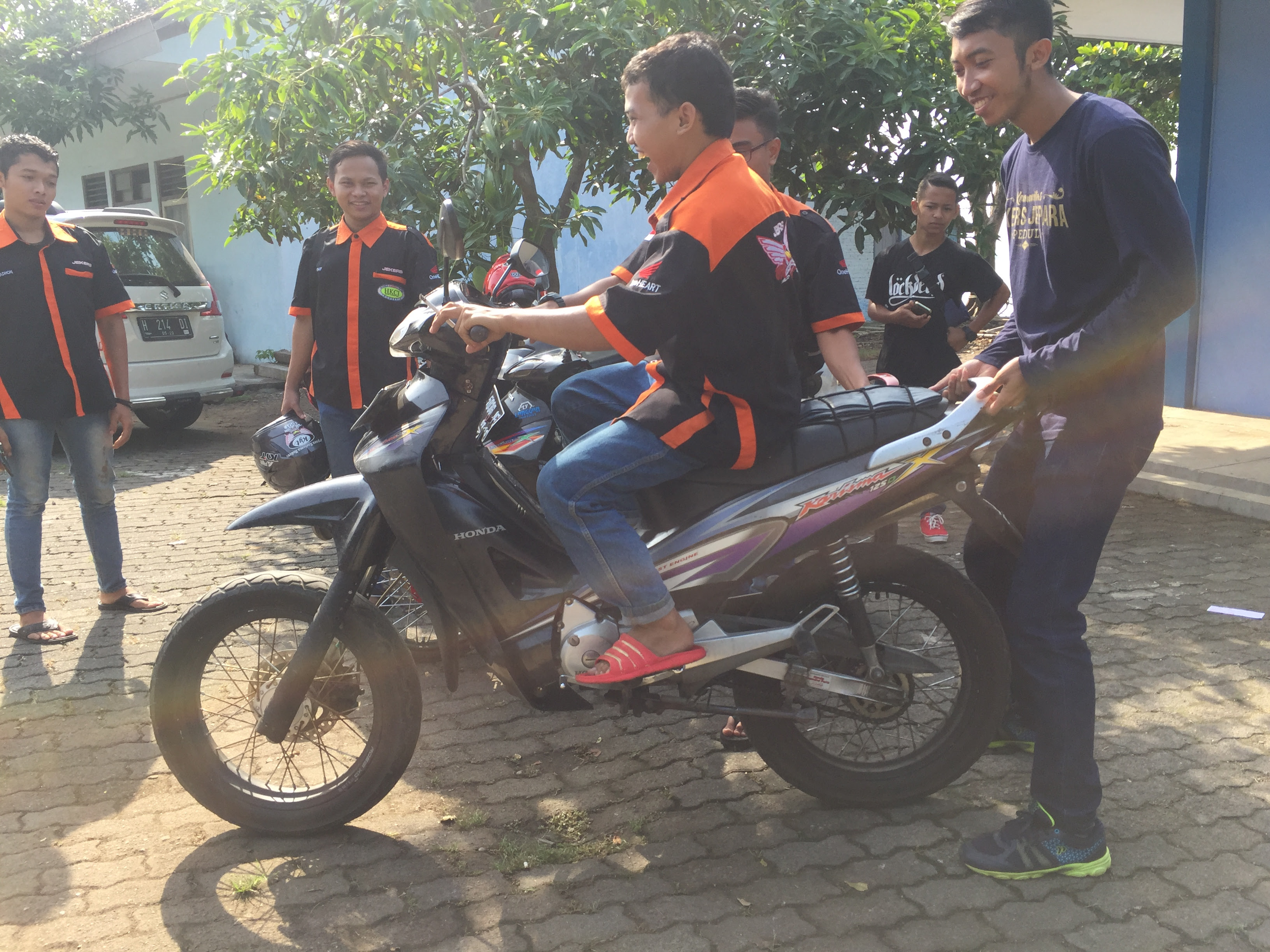 Modifikasi Motor Honda Karisma Terbaik