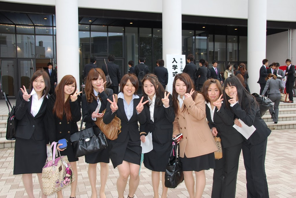 ファッショントレンド ロイヤリティフリー大学 入学 式 女子 スーツ