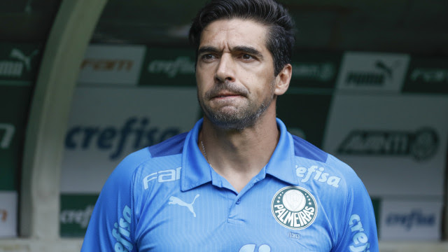 Homem mais rico do Reino Unido quer levar Abel Ferreira para França