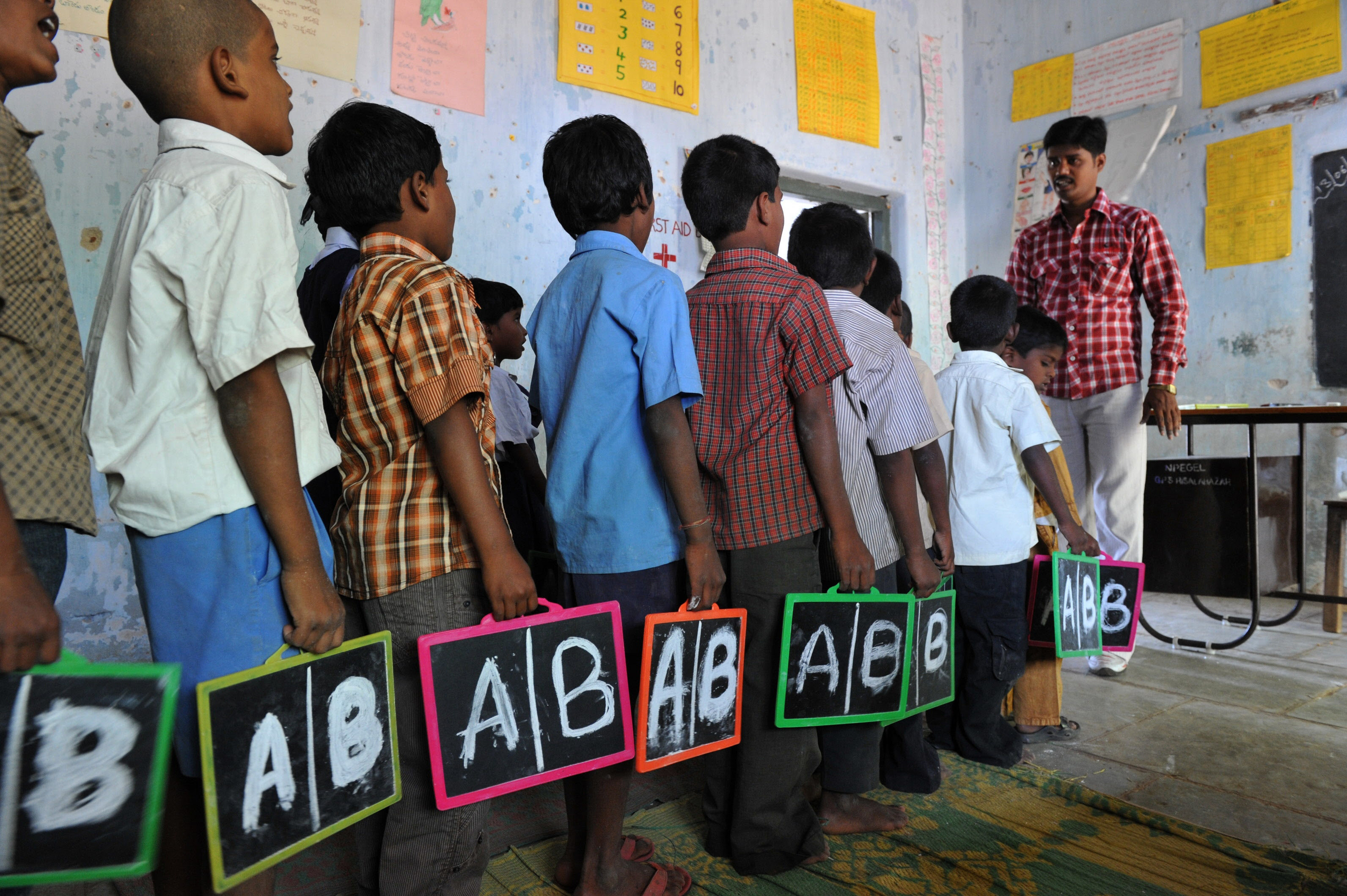 English Should Be Compulsory In India?