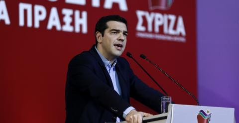 Tsipras acusa a España y Portugal de formar un
eje contra Grecia en un discurso dado en Atenas. REUTERS