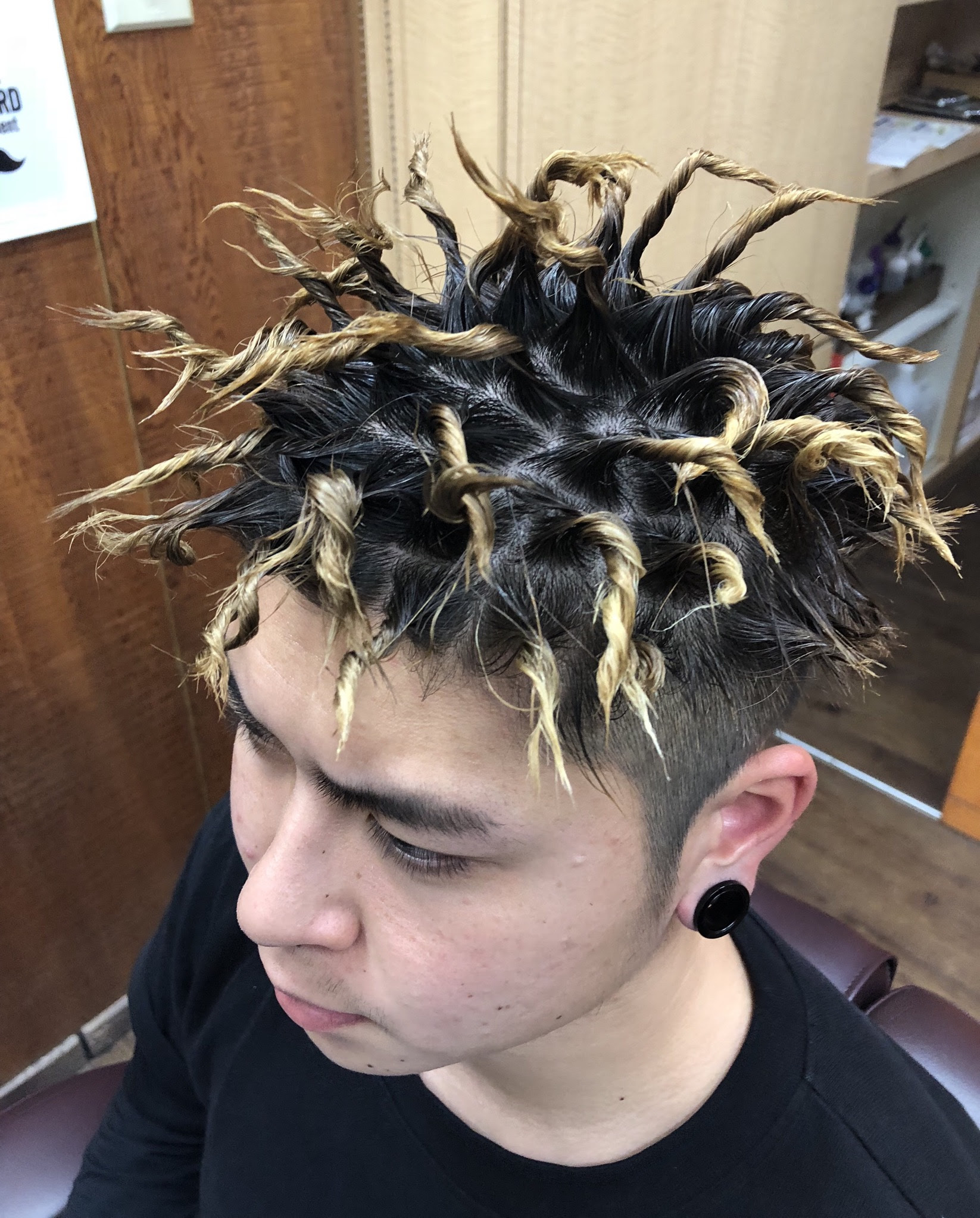 現代の髪型 最高のセルフ パーマ メンズ やり方