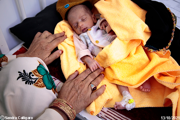 Centro de alimentación terapéutica para pacientes hospitalizados (ITFC) de MSF en el Hospital Regional de Herat.