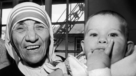 Madre Teresa -5 al grande giorno! Madre Santa, prega per i bambini!