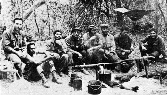 integrantes de la guerrilla en Bolivia. Foto tomada de Trabajadores.