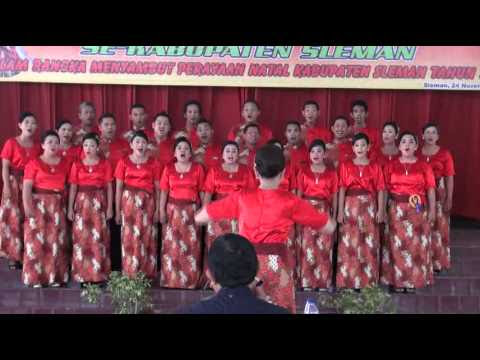 Model Baju  Untuk  Lomba  Paduan Suara Berbagai Suara