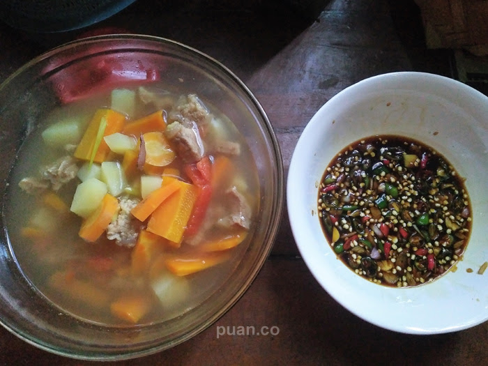 Salah satu resep sambal yang banyak diminati adalah sambal goreng ayam seperti yang akan kita buat kali ini. Sambal Mentah Untuk Sop Sambel Untuk Sop Sop Senerek Cooking With Sheila Untuk Resep Sambal Terasi Mentah Enak Dan Sedapnya Nagih Foto