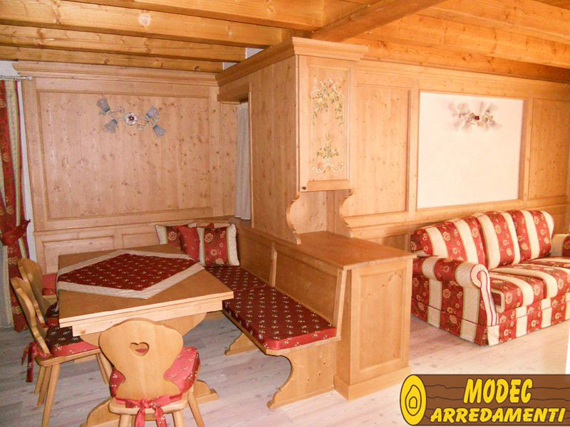 Ovviamente in ogni casa di montagna che si rispetti non può mancare un bel caminetto, meglio se in puro stile rustico e un po' vintage, ma se non c'è e non volete fare dei lavori per farlo realizzare, potete sostituirlo con una bella stufa a pellet, altrettando fascinosa. Arredi Personalizzati Rustici E Per La Montagna Modec Arredamenti