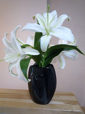 すべての花の画像 ロイヤリティフリーカサブランカ 花瓶 生け方