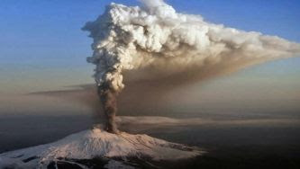 Vulcão Etna, a terra sempre a ferver