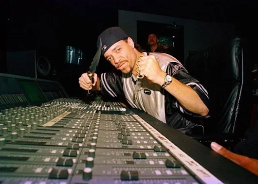 Ice-T in his home studio in Los Angeles, CA - 1995. ( : Chi Modu).Good times, tales and tips, of another life, friends of the family, tales of theirs, third party views.