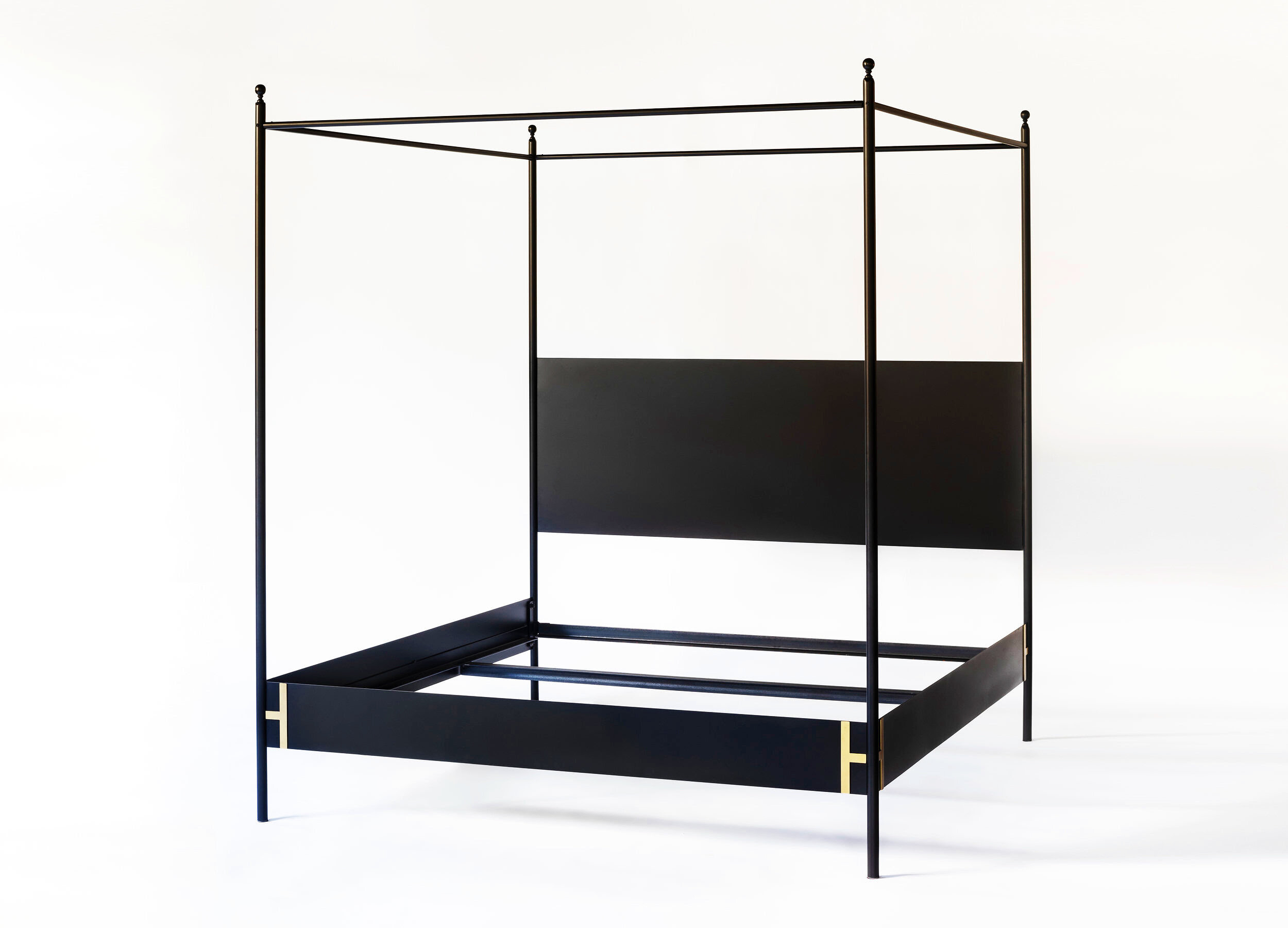 Canopy bed frames included in this wiki include the dhp metal carriage, meridian furniture porter, zinus suzanne, south shore sweedi, furniture of america eckel, zinus patricia, zinus kenn, novogratz camilla. Josephine Black Metal Four Poster Canopy Bed Doorman