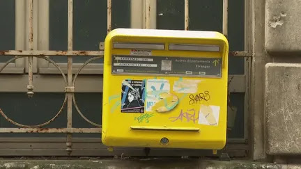 'On nous enlève du service public' : en Ardèche, des habitants s'indignent de la disparition de boîtes aux lettres jaunes, La Poste assume