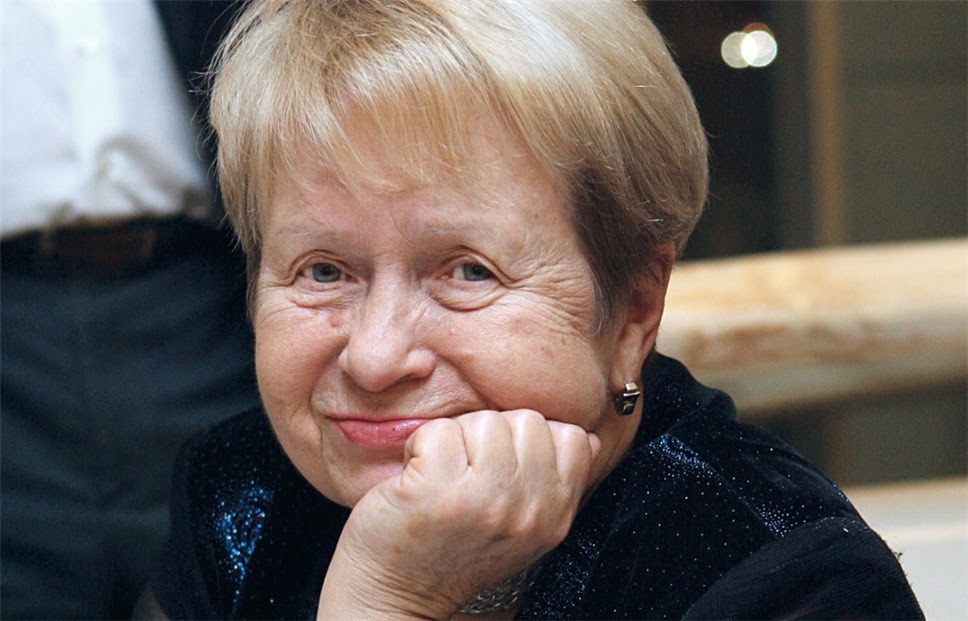 The name of alexandra pakhmutova is known for everyone grown up in the former soviet union. 90 Let Legende Aleksandra Pahmutova Otmechaet Yubilej Stati Muzyka Revizor Ru