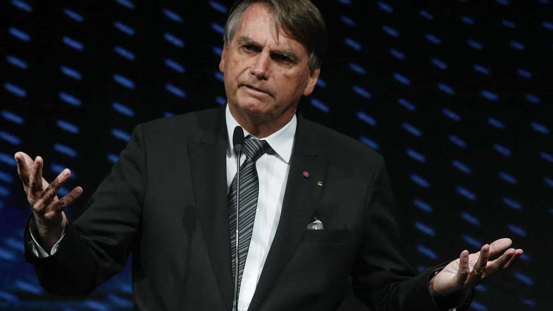 Bolsonaro utiliza ações militares para reforçar ato eleitoral no 7 de Setembro