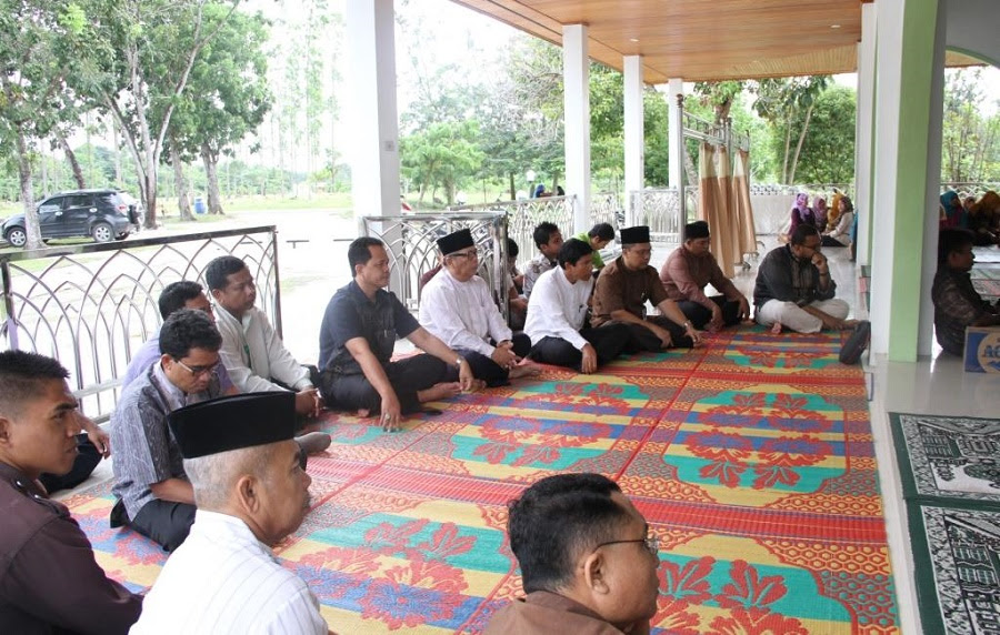 Contoh Ceramah Hari Jumat - Flauschige Katzen