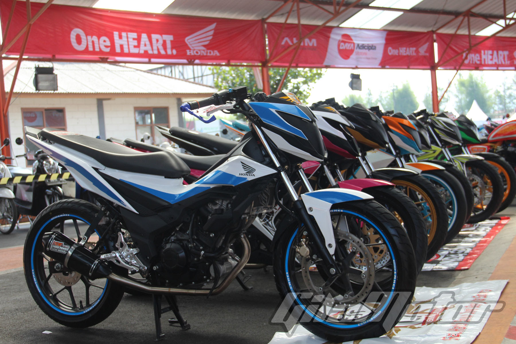 Foto Modifikasi Motor Honda Sonic Terkeren Dan Terbaru